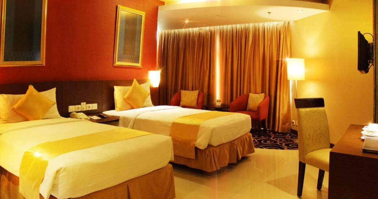 Horison Balairung Jakarta Exterior foto